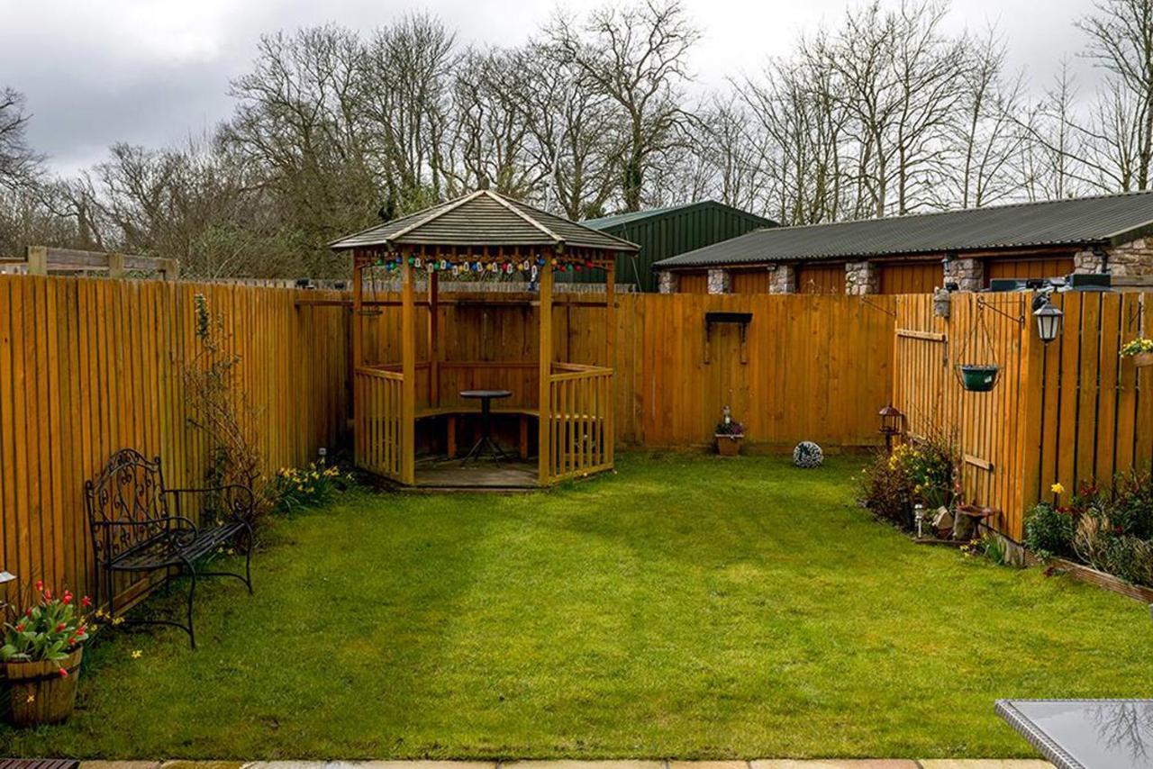 Tregarnedd Cottage Клангефни Екстериор снимка