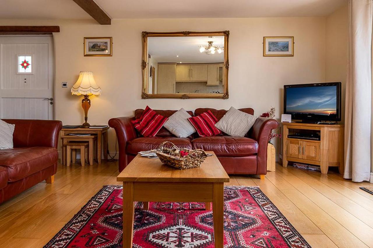 Tregarnedd Cottage Клангефни Екстериор снимка