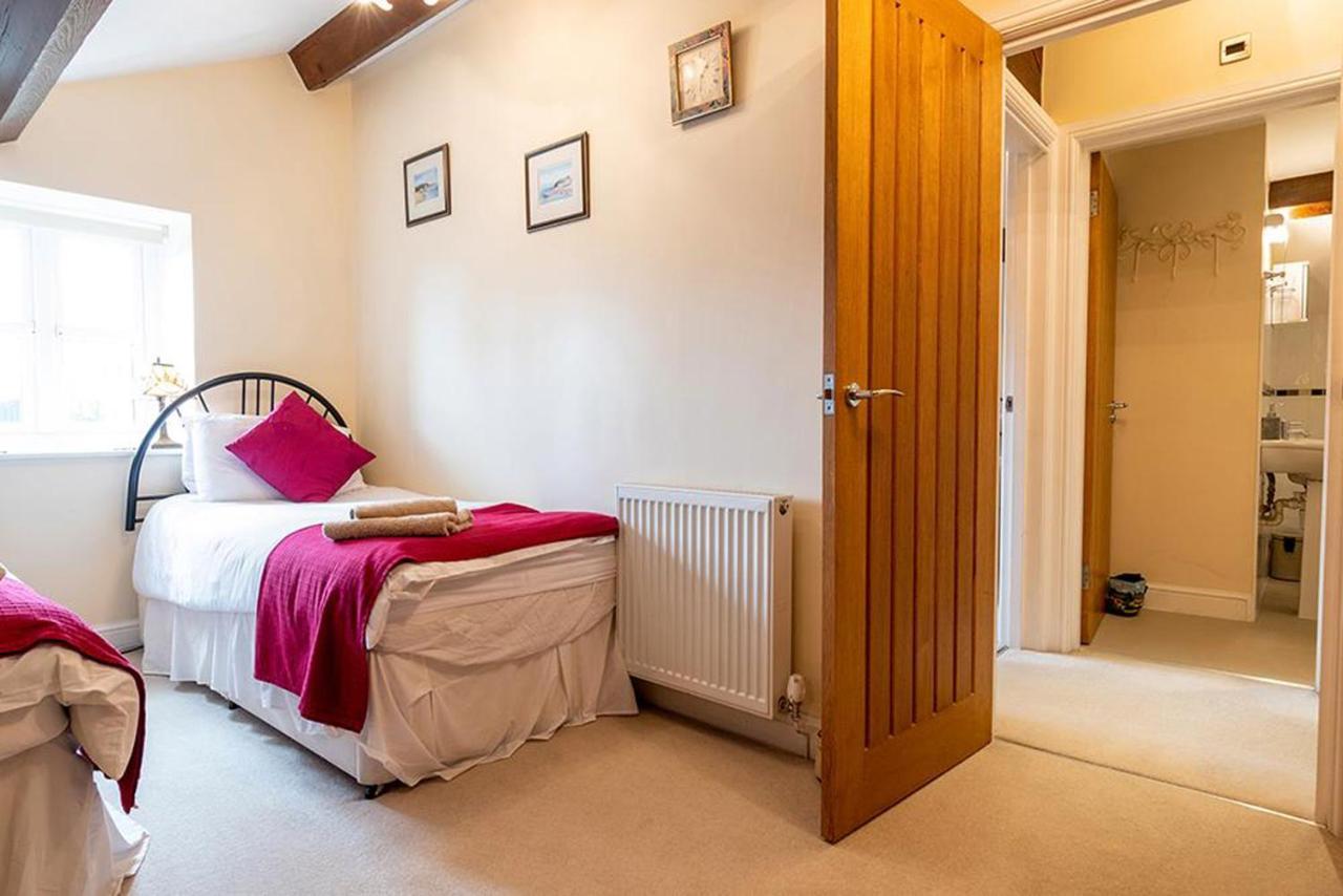 Tregarnedd Cottage Клангефни Екстериор снимка