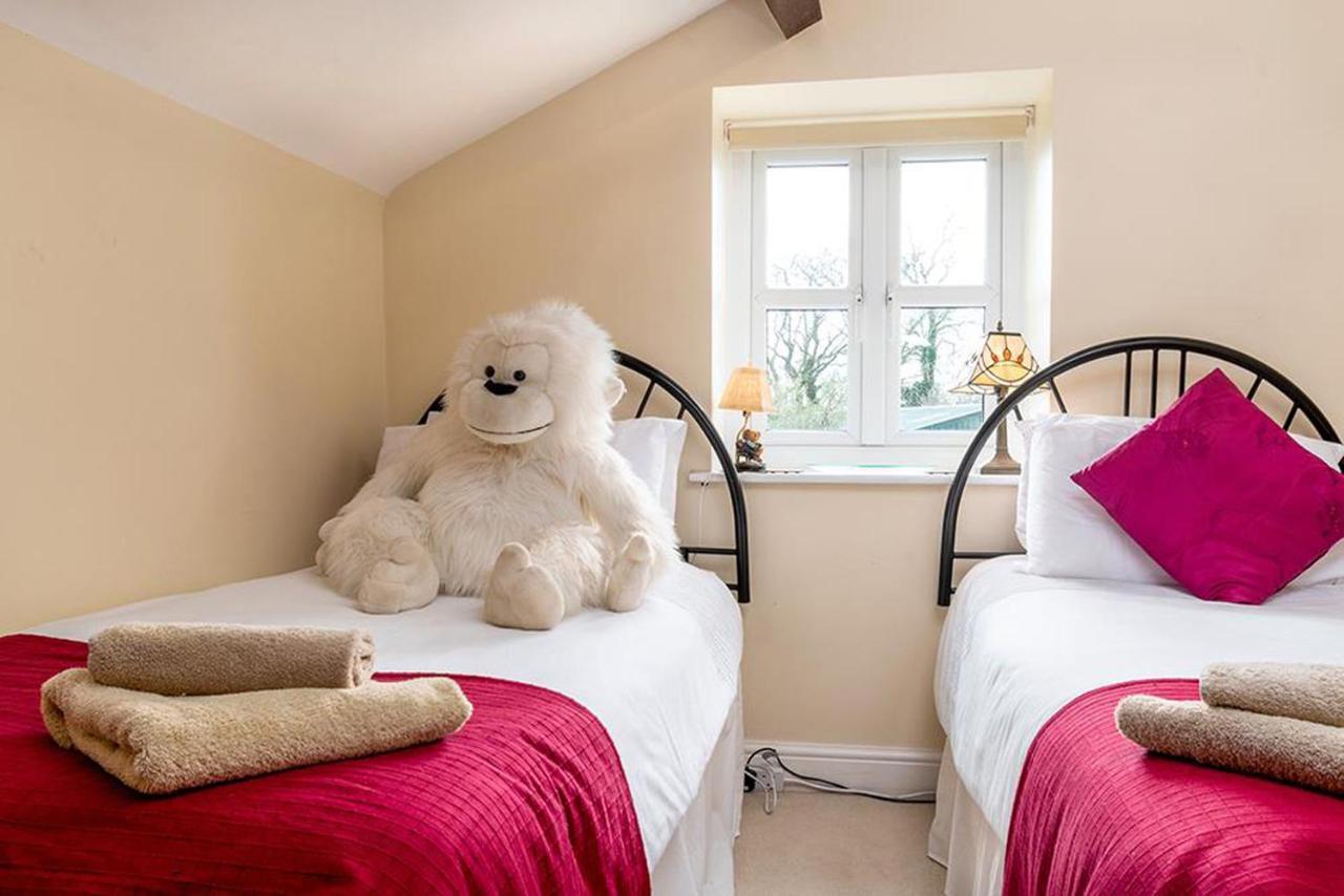 Tregarnedd Cottage Клангефни Екстериор снимка
